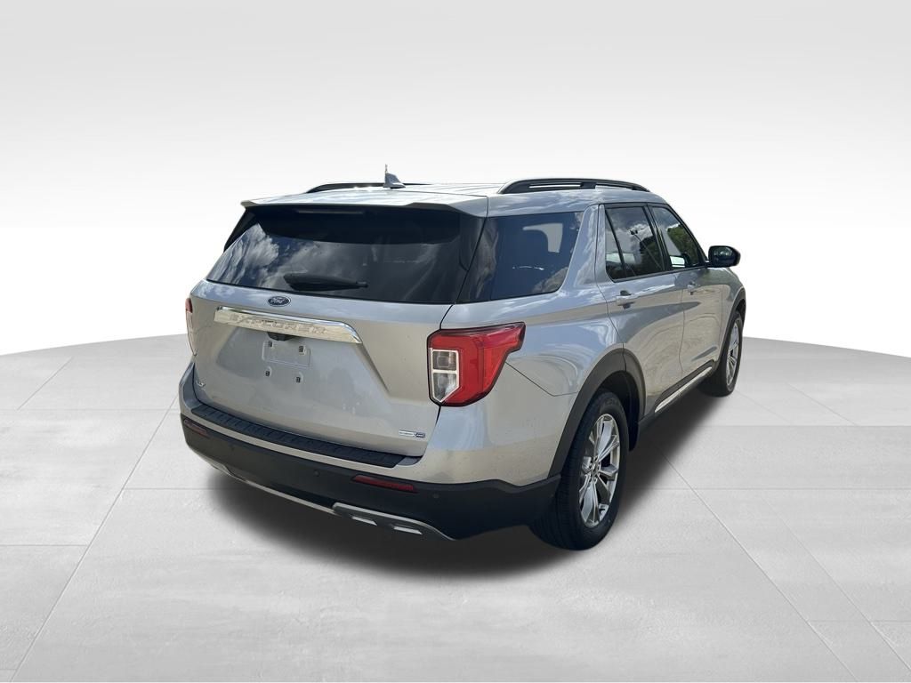 2020 Ford Explorer XLT photo 3