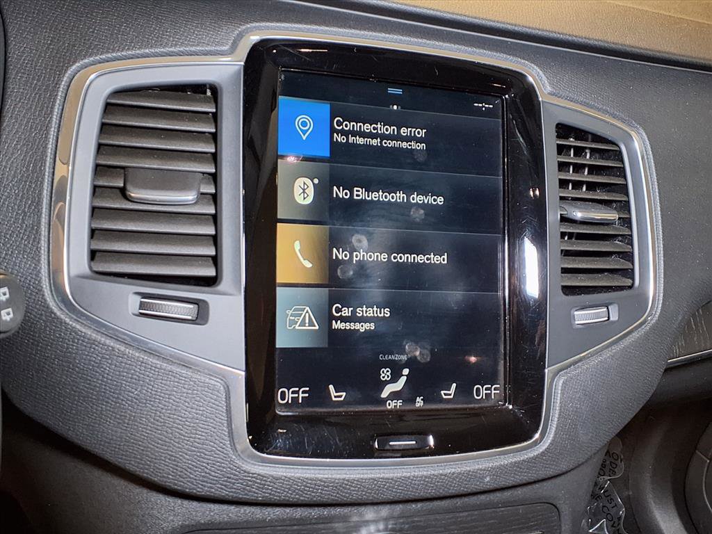 2020 Volvo XC90 Momentum photo 4