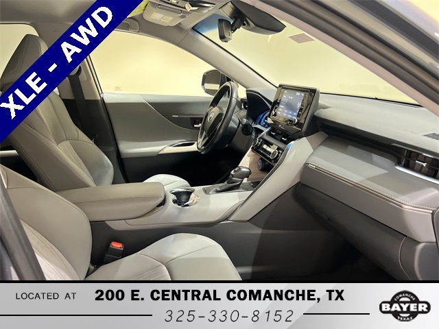 2021 Toyota Venza XLE photo 21