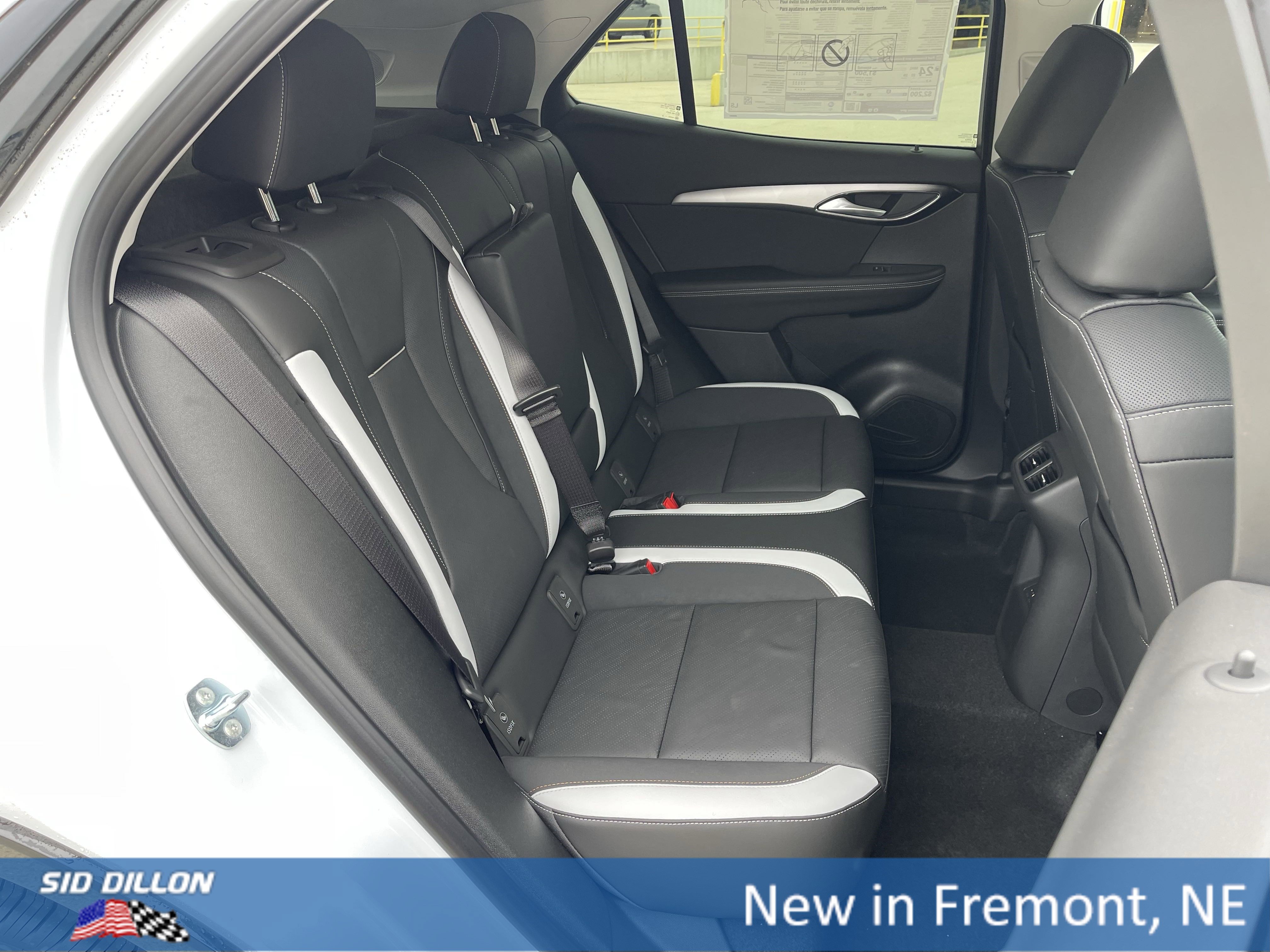 2025 Buick Envision Sport Touring photo 6