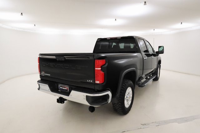 2024 Chevrolet Silverado 2500HD LTZ photo 3