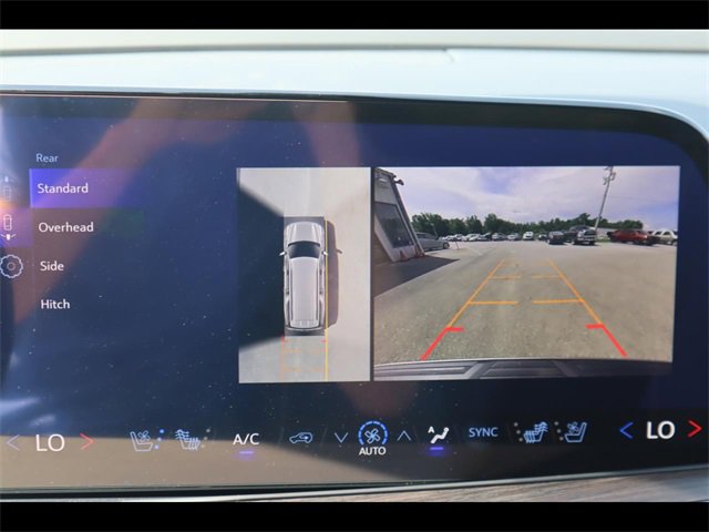 2025 Chevrolet Suburban Premier photo 18