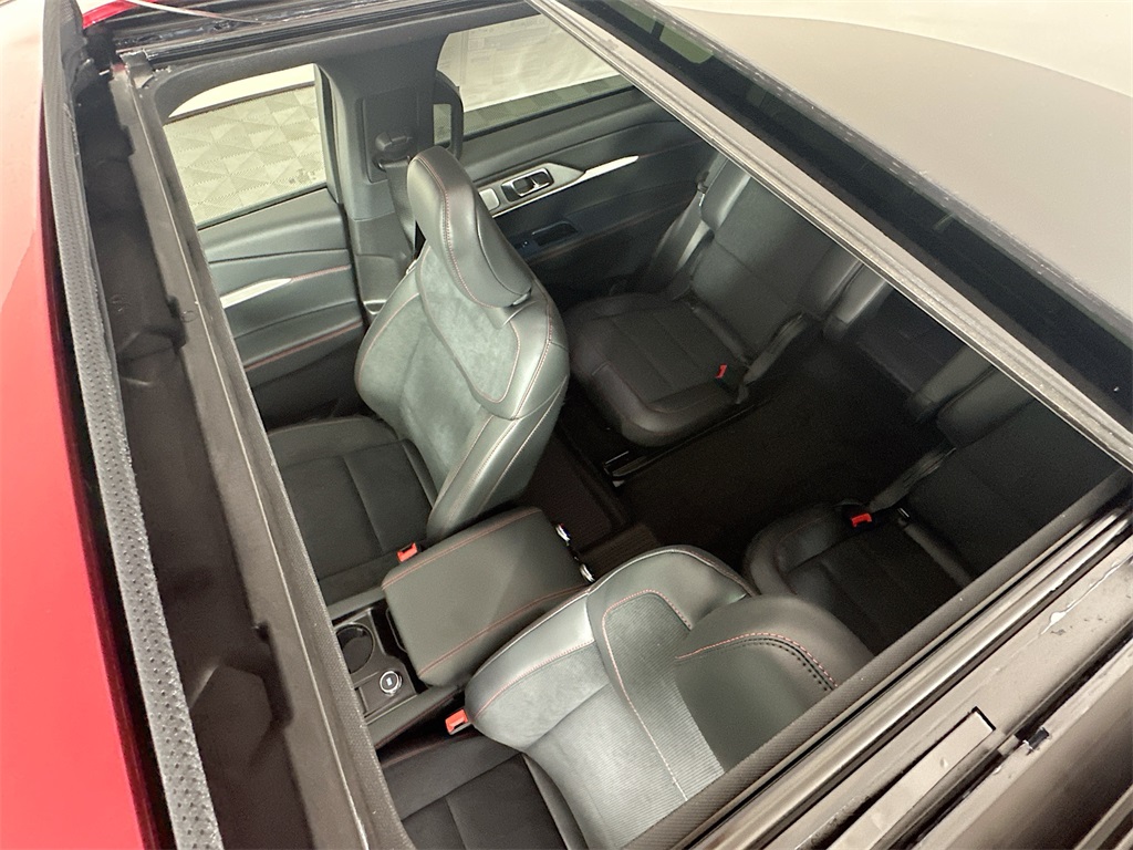 2025 Ford Explorer ST photo 14