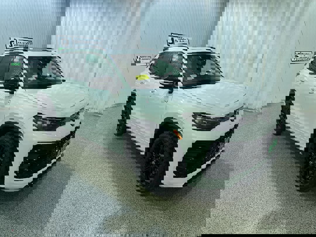 2026 Volkswagen Tiguan SE R-LINE BLACK's photo