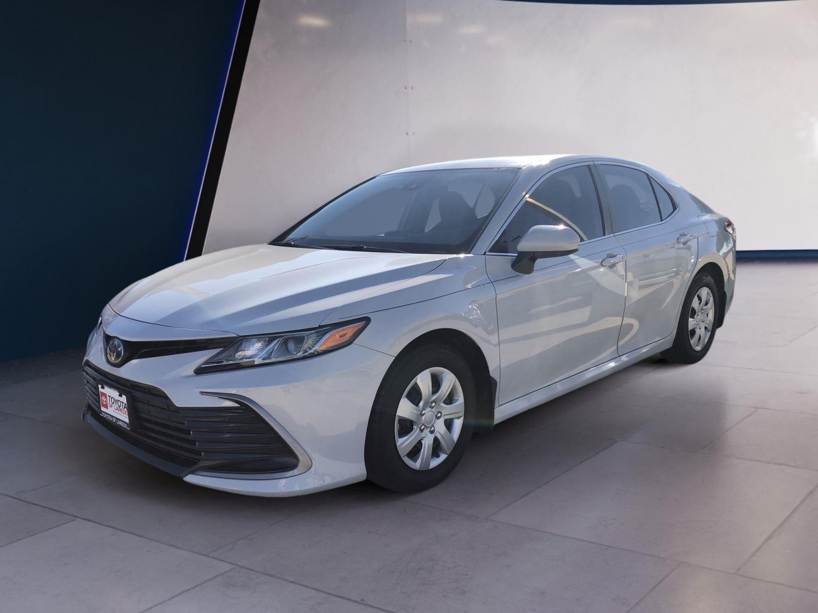 2022 Toyota Camry Hybrid LE photo 7