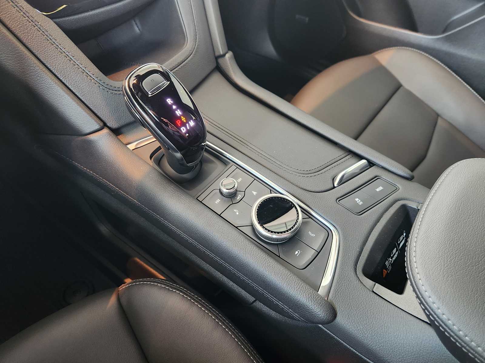 2025 Cadillac XT5 Premium Luxury photo 8