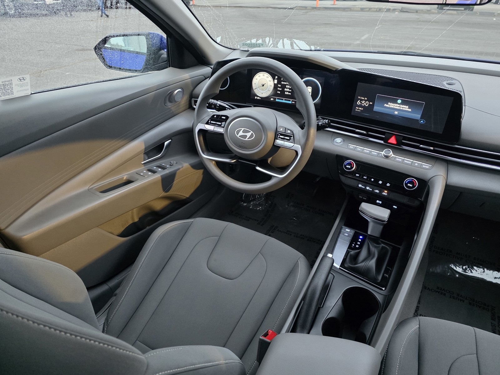 2024 Hyundai Elantra SEL photo 16