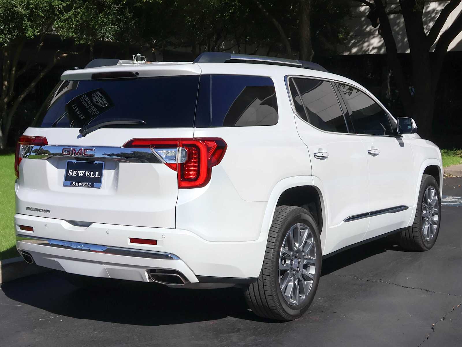 2021 Gmc Acadia Denali photo 2