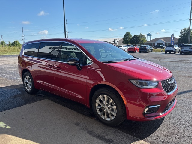2025 Chrysler Pacifica photo 7