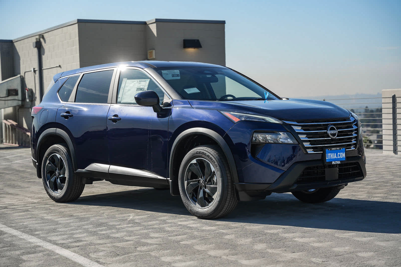 2025 Nissan Rogue SV photo 3