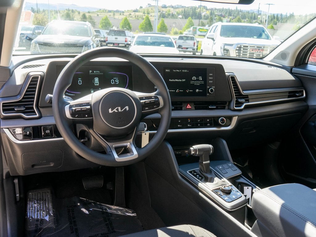 2025 Kia Sportage LX photo 13