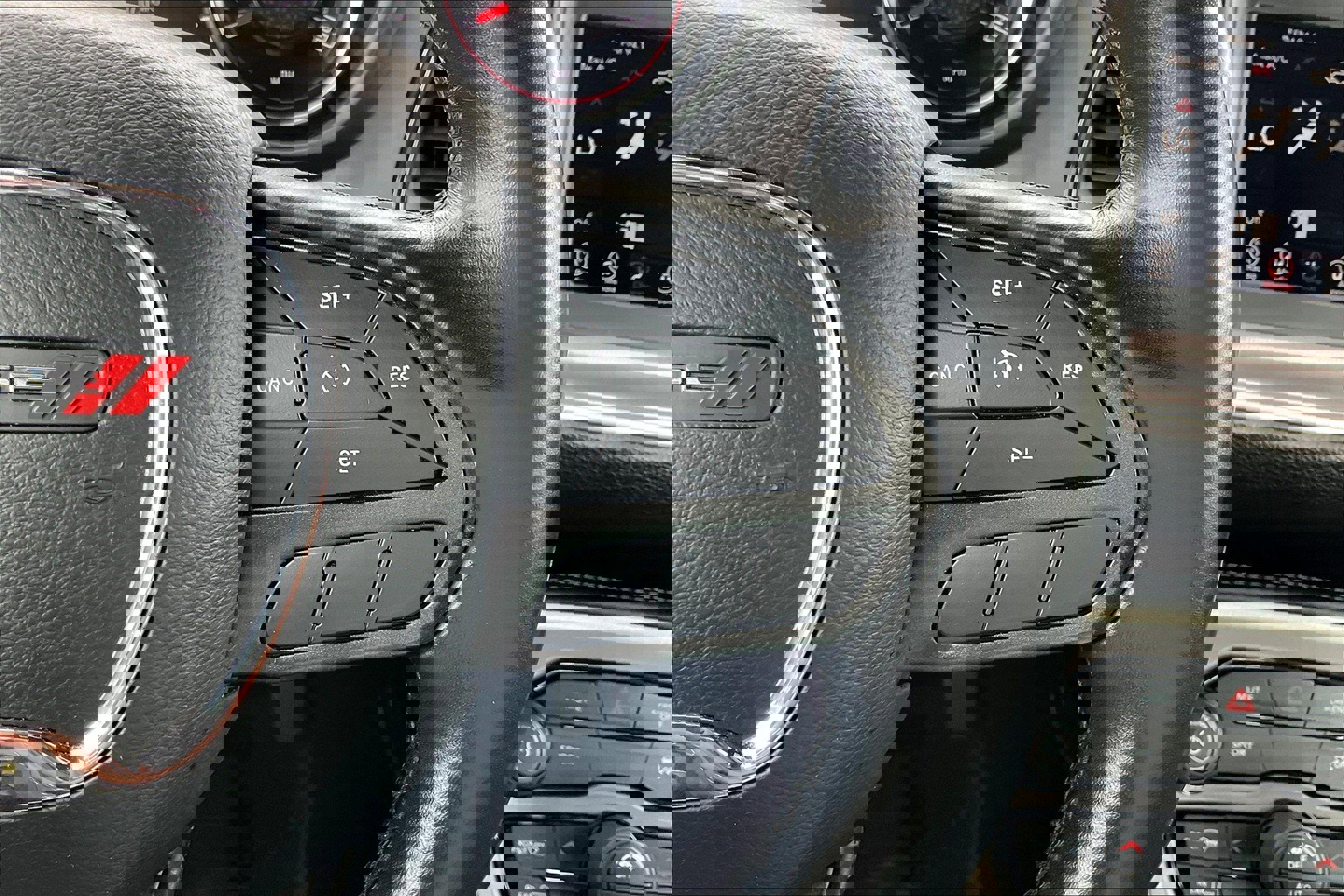 2022 Dodge Challenger SXT photo 17