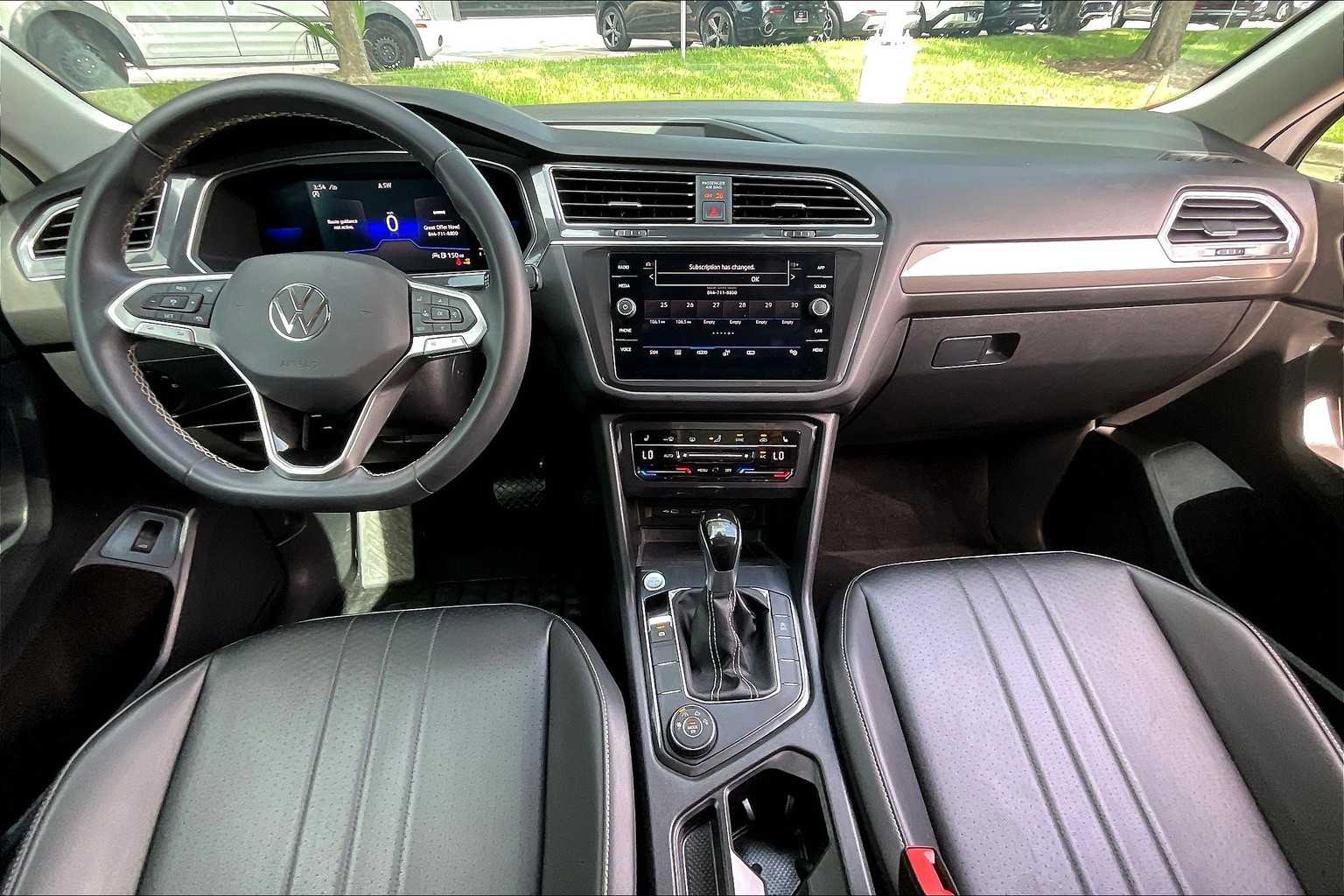 2022 Volkswagen Tiguan SE photo 26