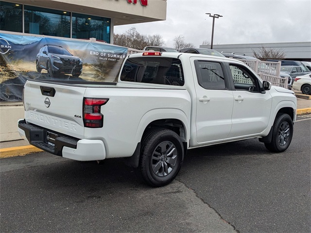 2025 Nissan Frontier SV photo 3