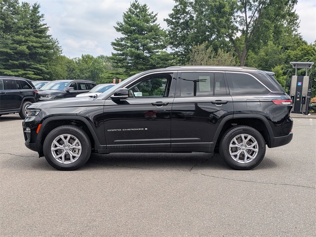 2022 Jeep Grand Cherokee Limited photo 2