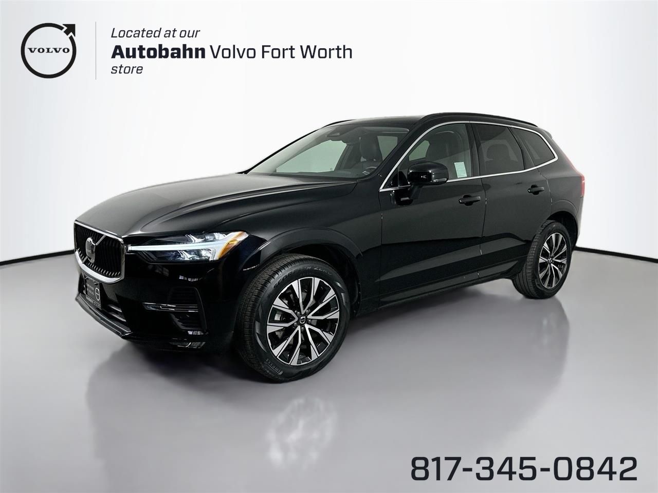 2023 Volvo XC60 Core's photo