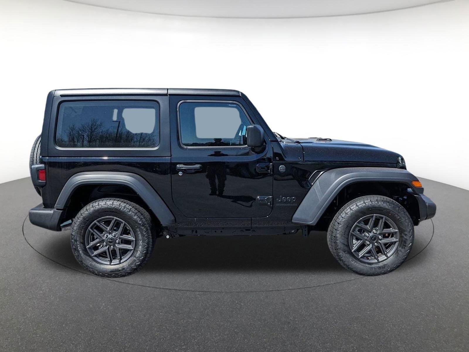 2025 Jeep Wrangler Sport S photo 3
