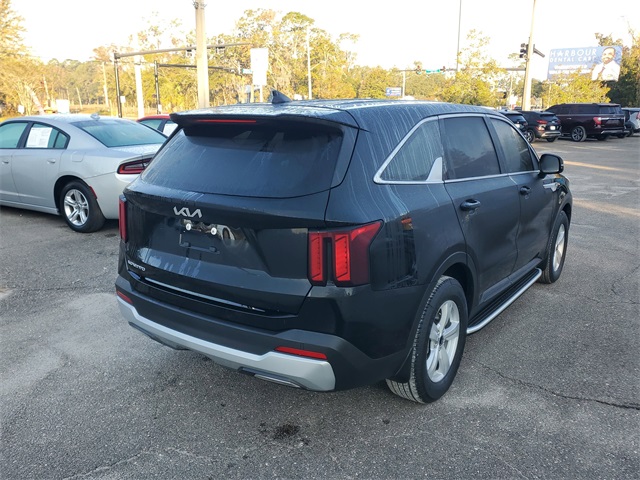 2024 Kia Sorento LX photo 3