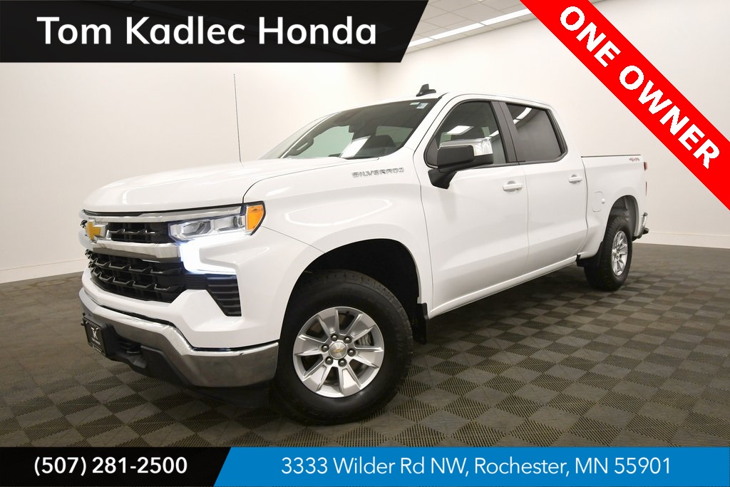 Used 2024 Summit White Chevrolet LT image 1