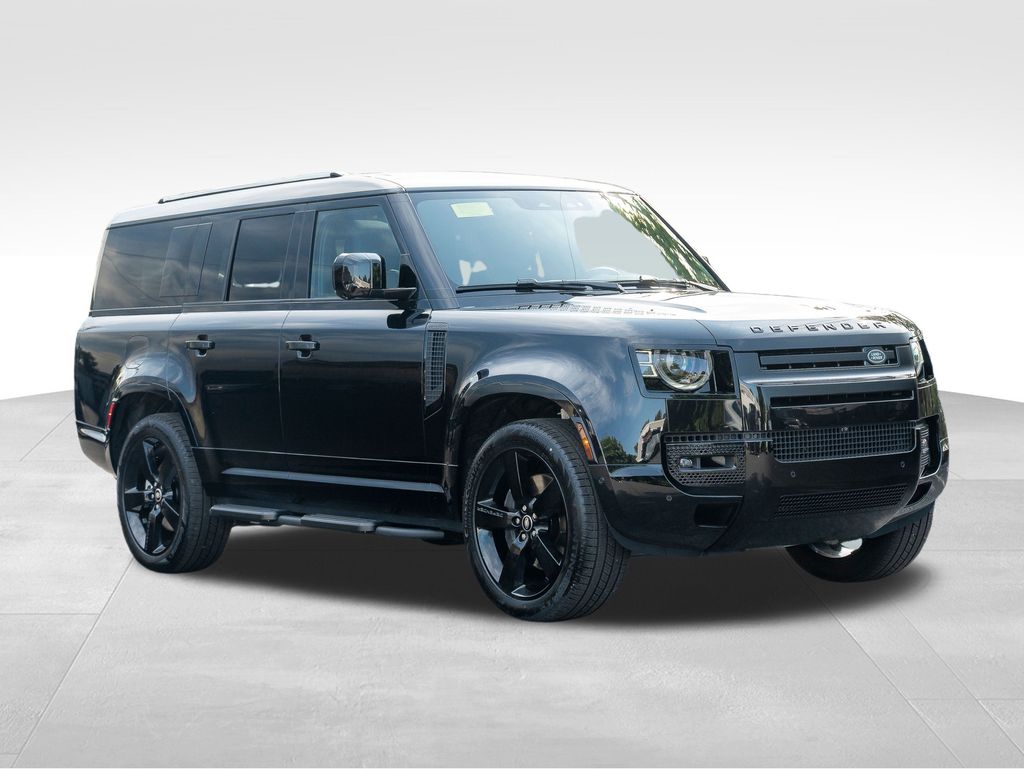 2025 Land Rover Defender 130 X-Dynamic SE photo 3