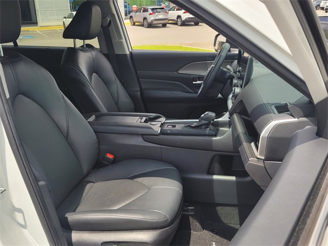 2024 Toyota Grand Highlander Limited photo 17
