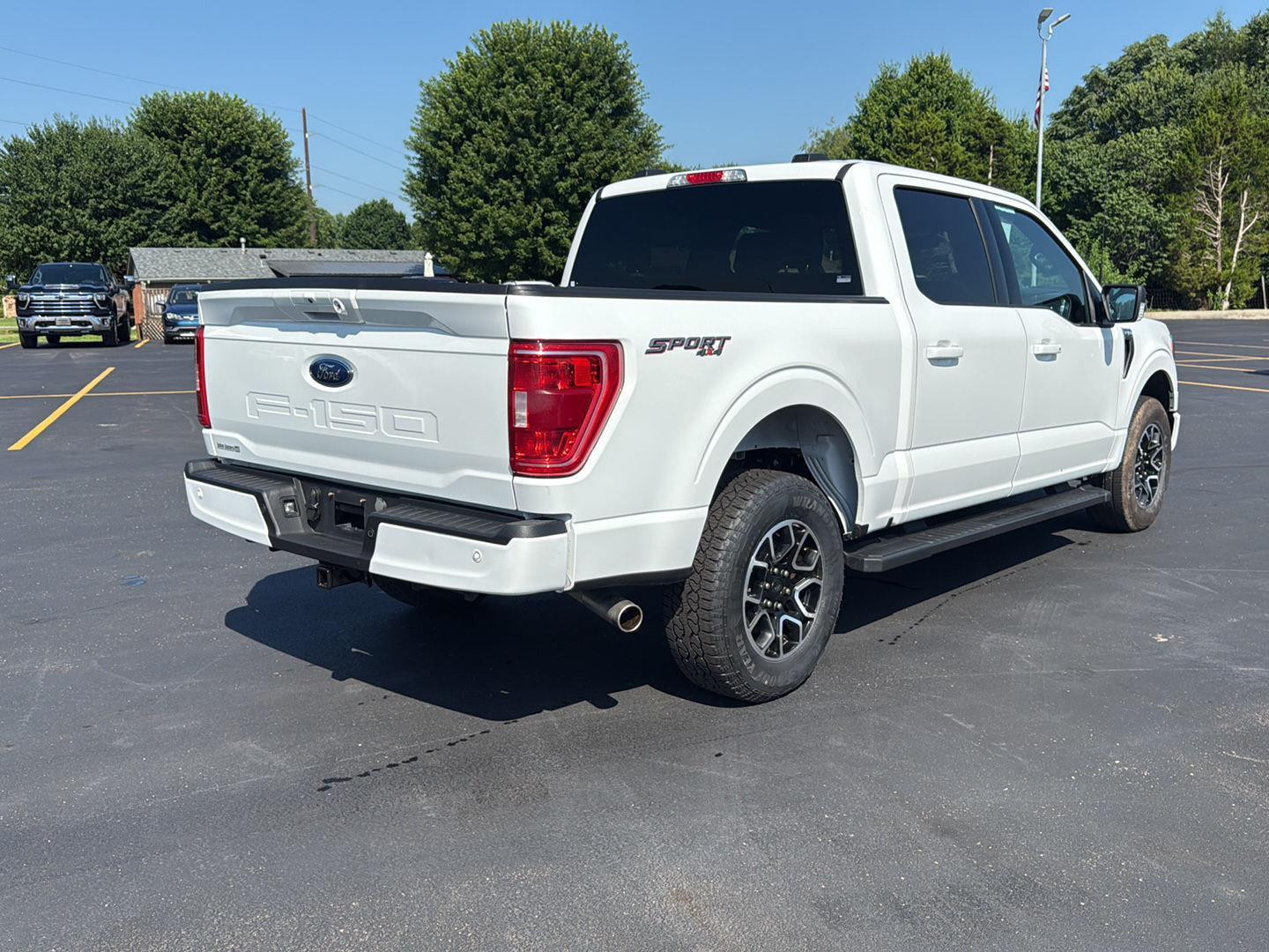 2023 Ford F-150 XLT photo 17