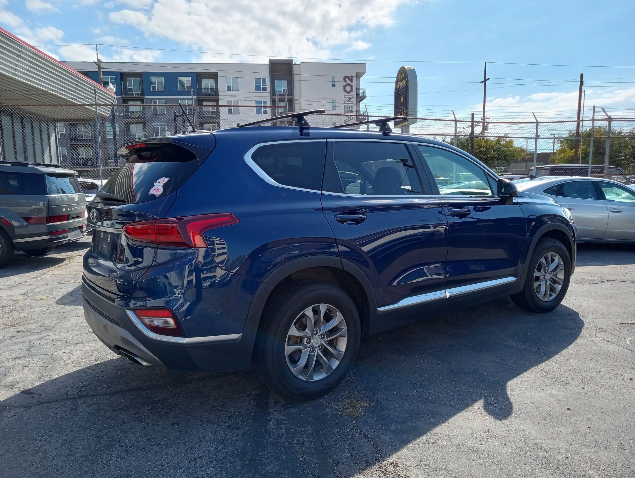 2019 Hyundai Santa Fe SE photo 3