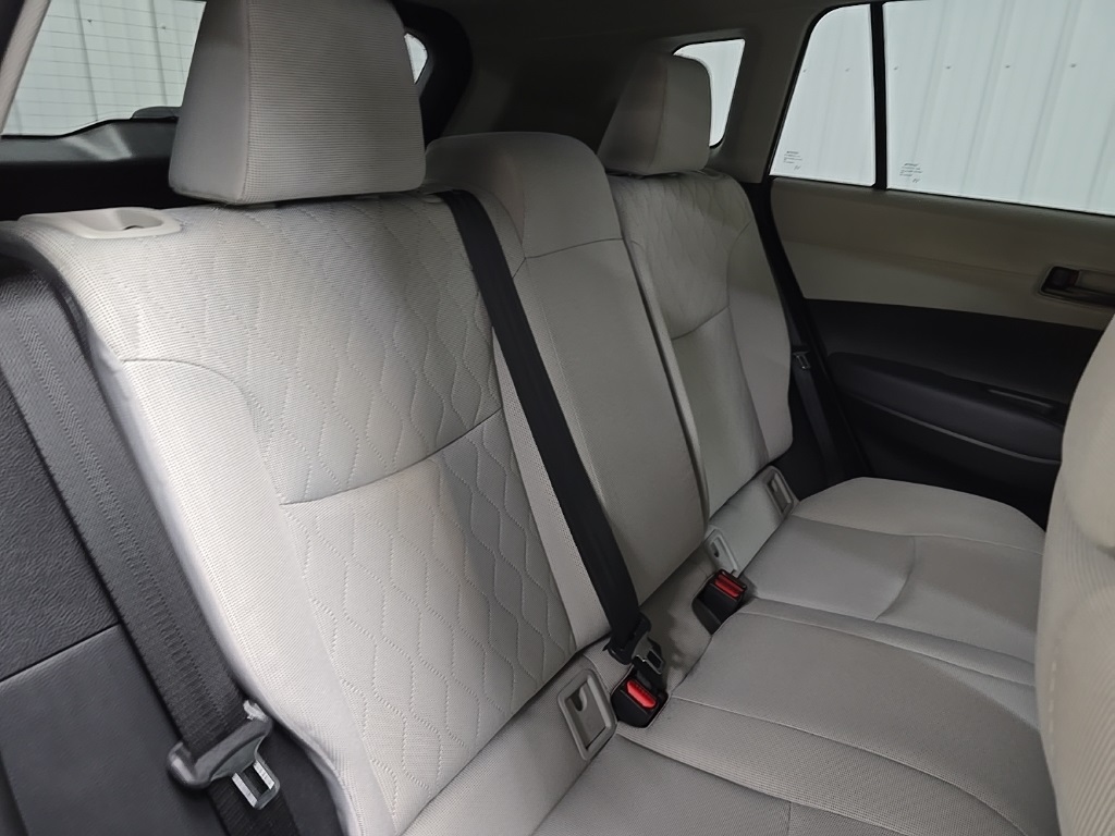 2022 Toyota Corolla Cross LE photo 15