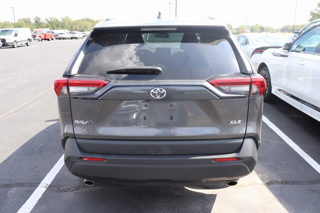 2024 Toyota RAV4 XLE photo 5
