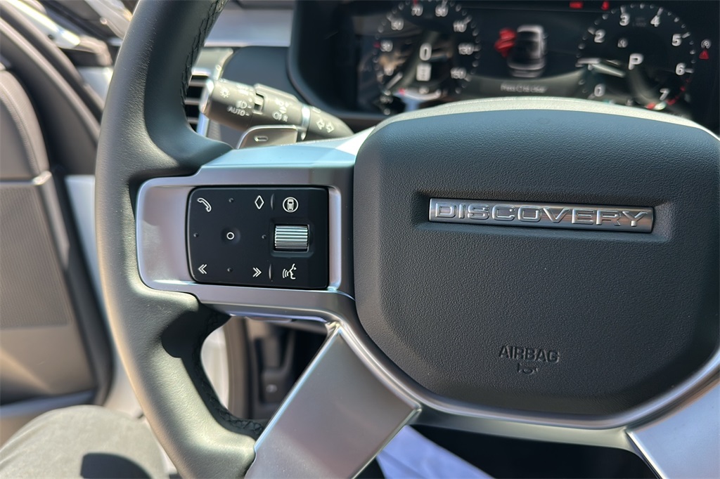 2025 Land Rover Discovery SE photo 22