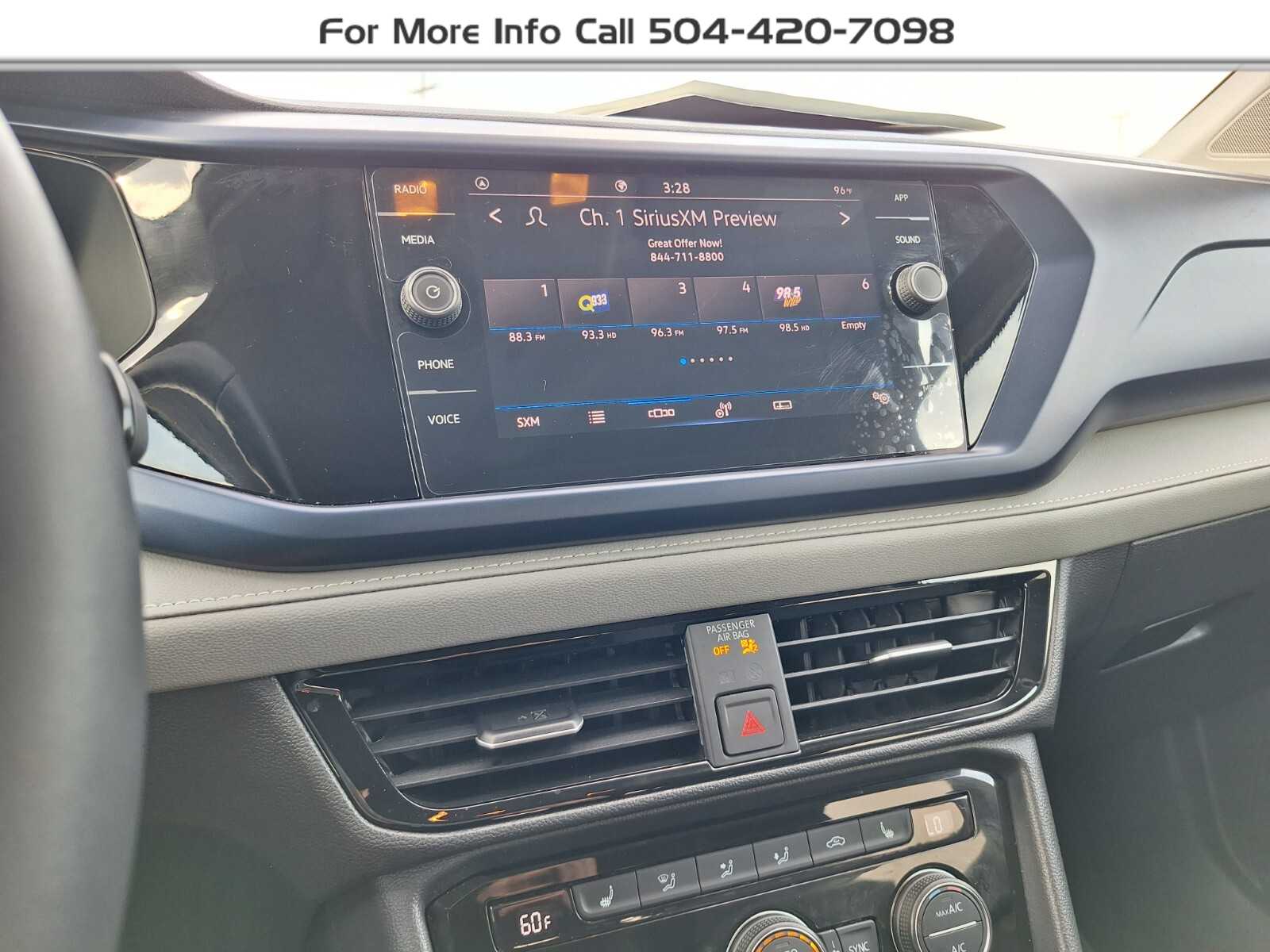 2024 Volkswagen Taos SE photo 12