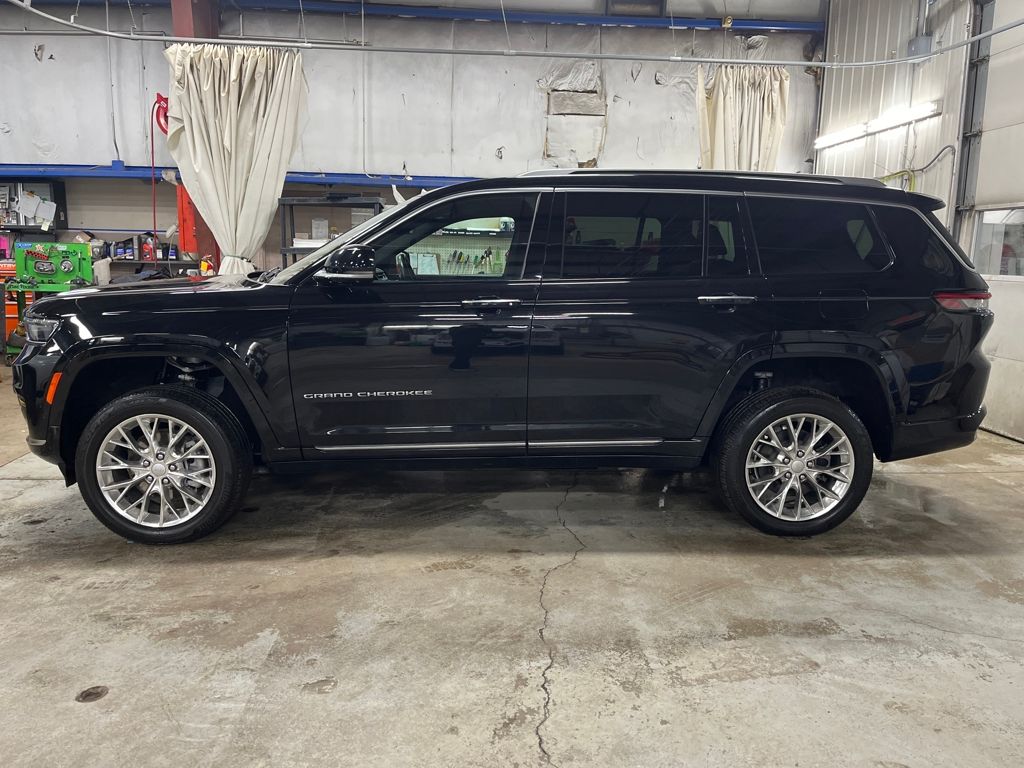 Used 2021 Jeep Grand Cherokee L Summit with VIN 1C4RJKEG5M8103024 for sale in Northfield, Minnesota