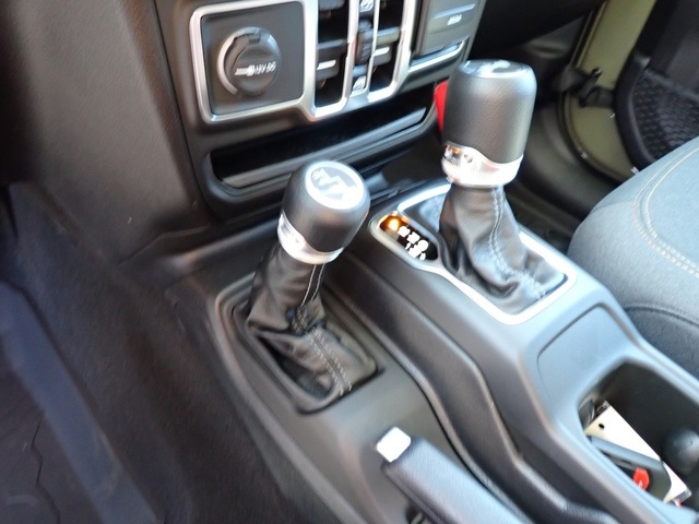 2025 Jeep Wrangler Sport S photo 18