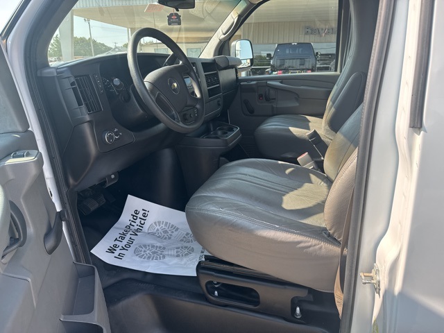 2014 Chevrolet Express 2500 Work Van photo 18