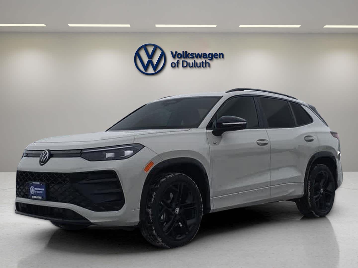 2026 Volkswagen Tiguan SE R-LINE BLACK's photo