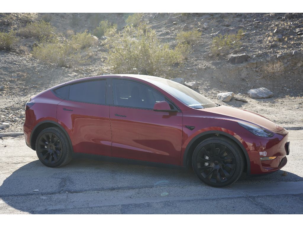 2023 Tesla Model Y Long Range photo 2