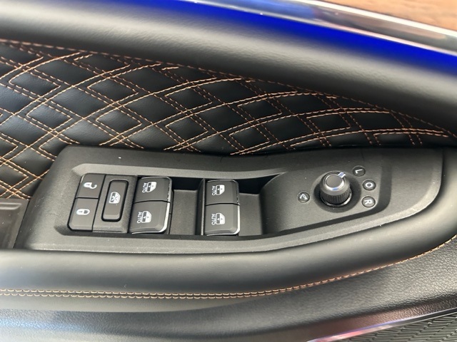 2025 Jeep Grand Cherokee Summit photo 26