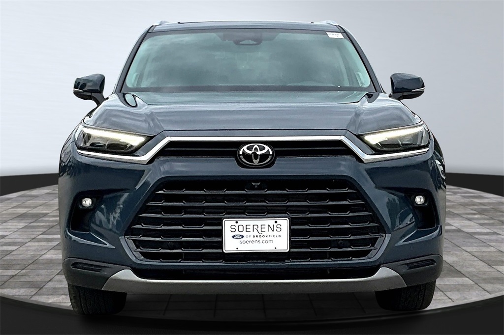 2024 Toyota Grand Highlander Limited photo 3