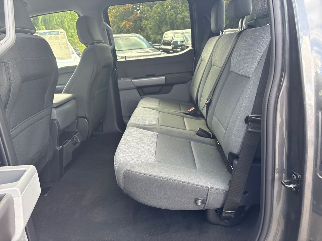 2026 Ford F-350 photo 2