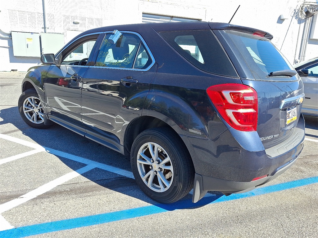 2017 Chevrolet Equinox LS photo 5