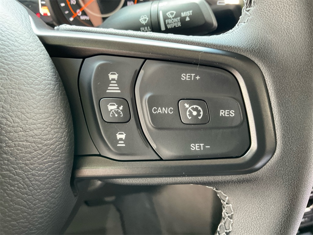 2025 Jeep Gladiator Sport S photo 32