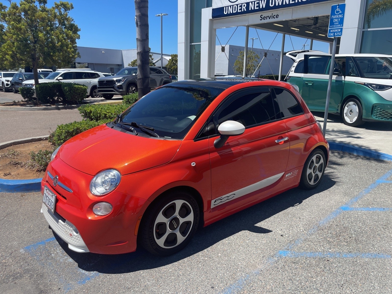 Used 2017 FIAT 500e Battery Electric with VIN 3C3CFFGE3HT526190 for sale in San Diego, CA