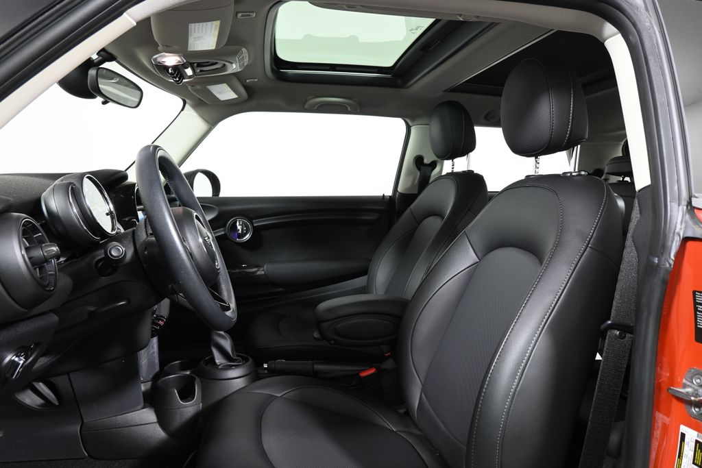 2019 Mini Cooper Signature photo 2