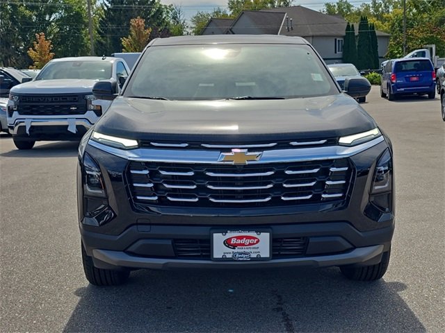 2026 Chevrolet Equinox LT photo 2