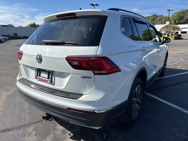 2020 Volkswagen Tiguan SE photo 3