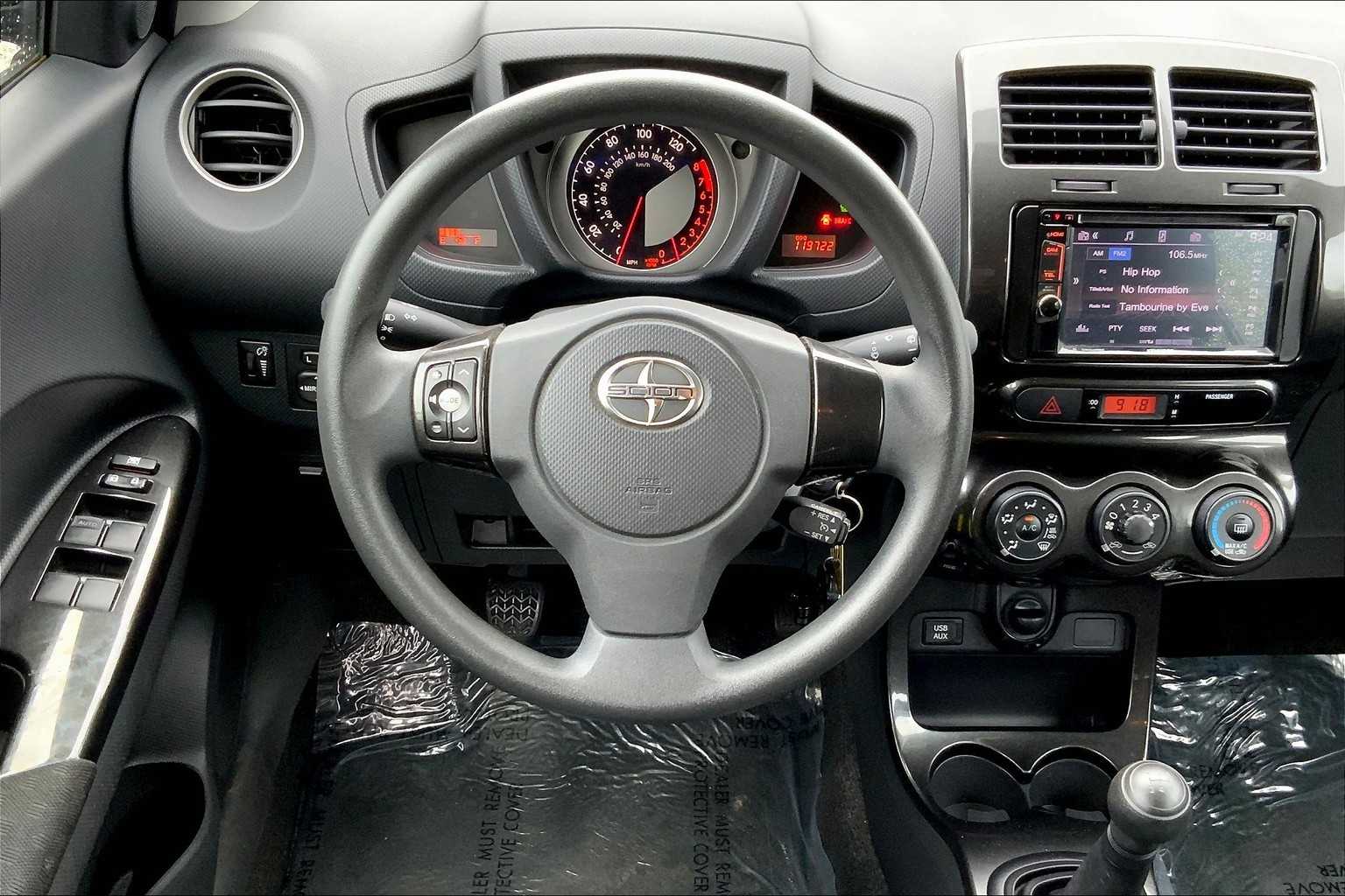 2010 Scion xD photo 5