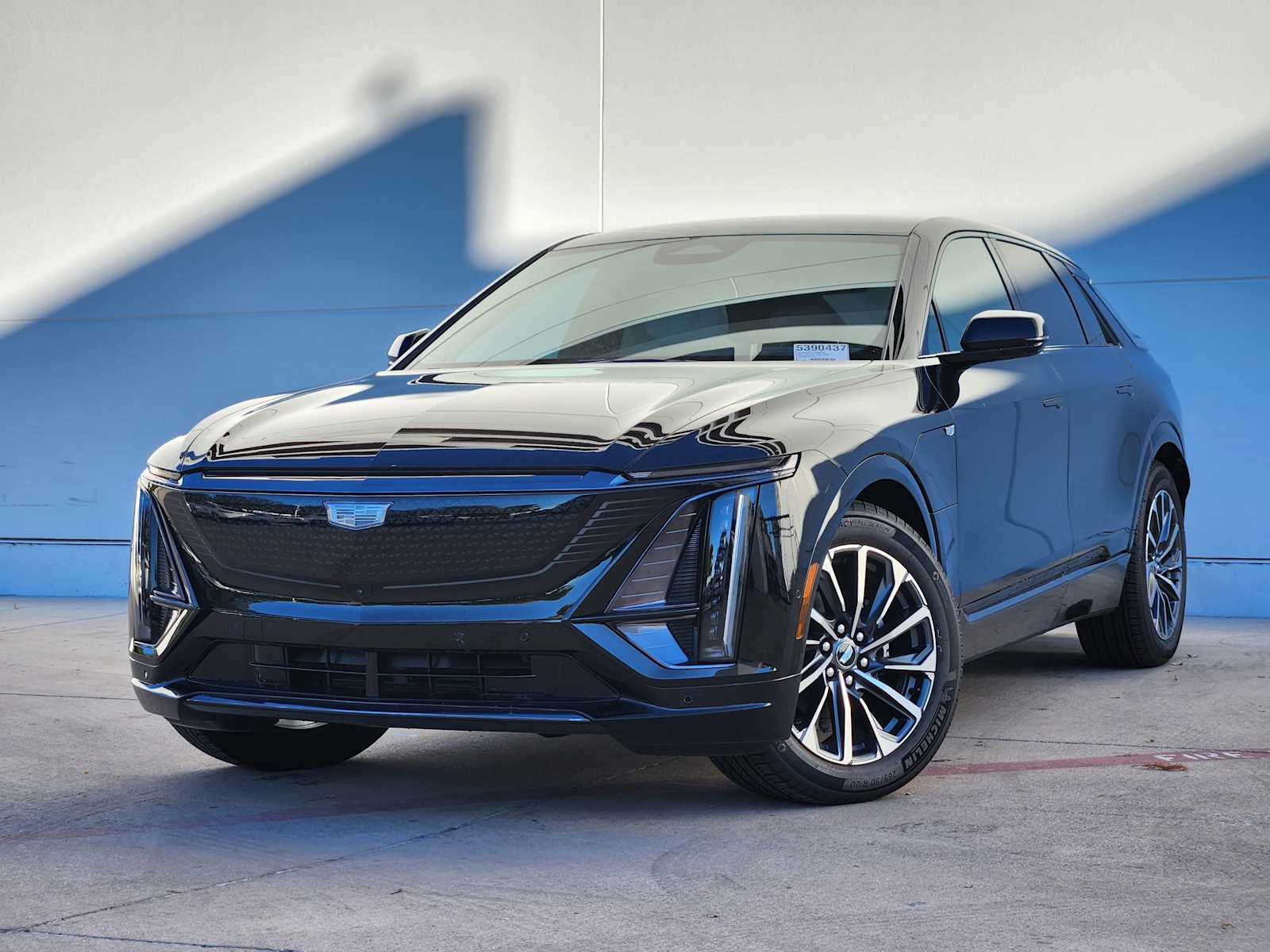 2026 Cadillac LYRIQ Sport's photo