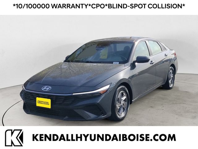 2025 Hyundai Elantra SE's photo