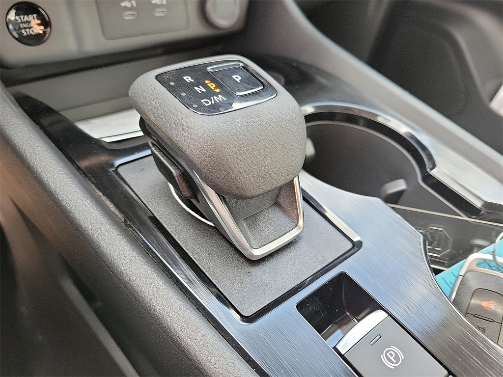 2025 Nissan Rogue S photo 13