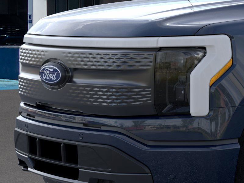 2025 Ford F-150 XLT photo 18